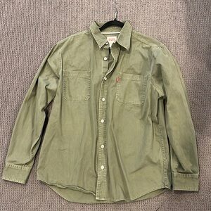 Men’s Large Levi’s Button Up Shirt